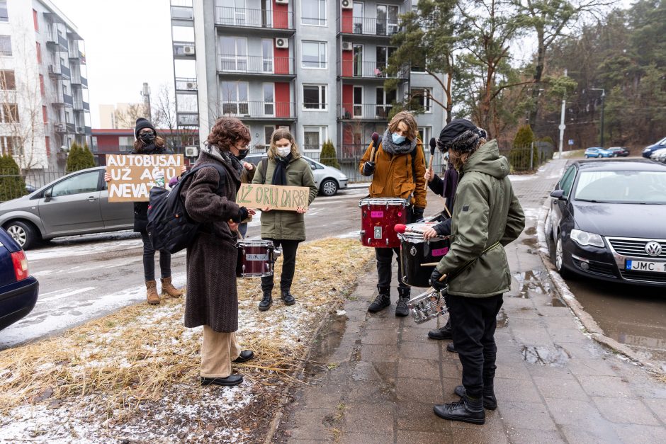 Dėl geresnių sąlygų „Vilniaus viešojo transporto“ darbuotojai pradėjo protesto akciją 