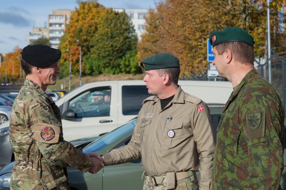 Danijos princas Lietuvoje lankė NATO karius