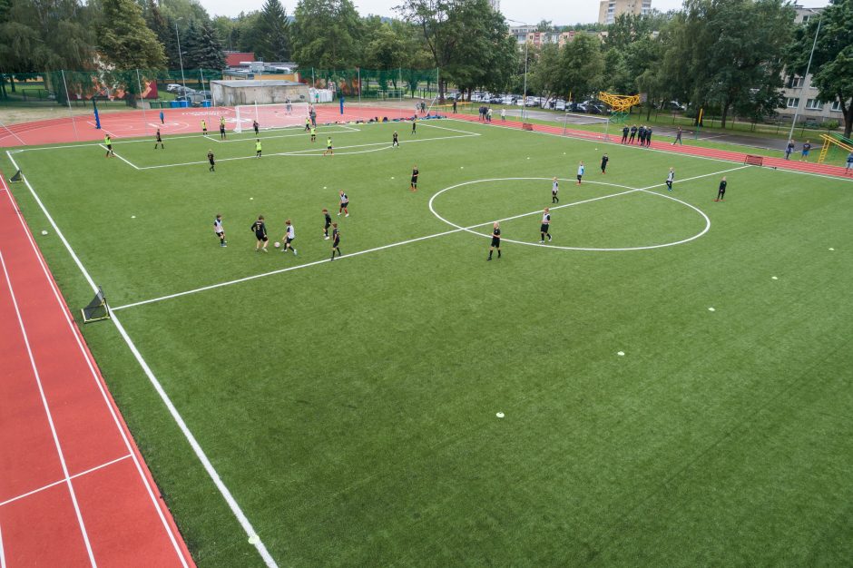 Atgimė J. Lelevelio gimnazijos stadionas – jau trečias sostinėje šią vasarą