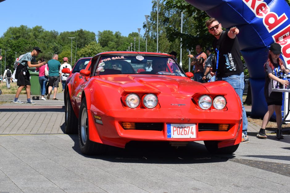 Išskirtinių automobilių paroda „Memel Motor Fest“ sutraukė minią klaipėdiečių