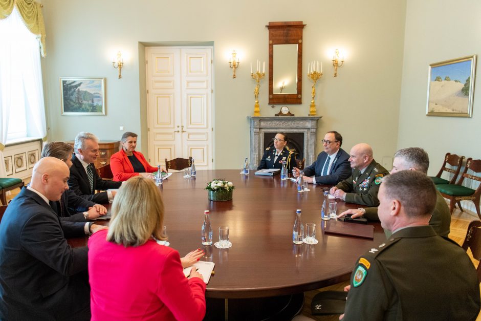 G. Nausėda susitiko su sąjungininkų pajėgų Europoje vadu Ch. G. Cavoli