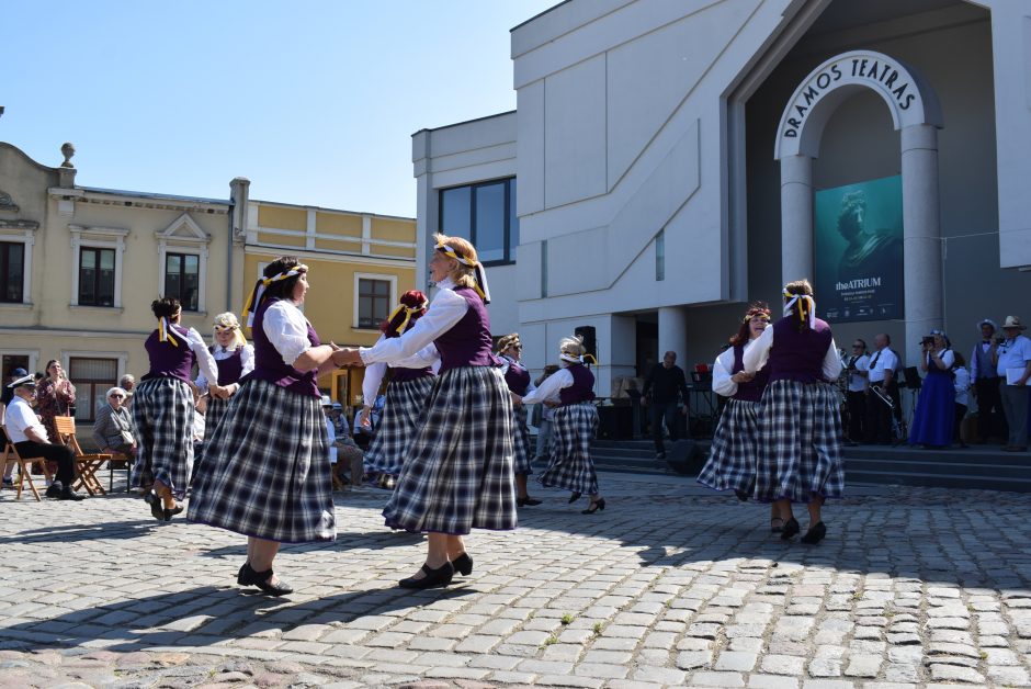 „Baltų kultūros banga“ vilnijo Klaipėdos širdyje