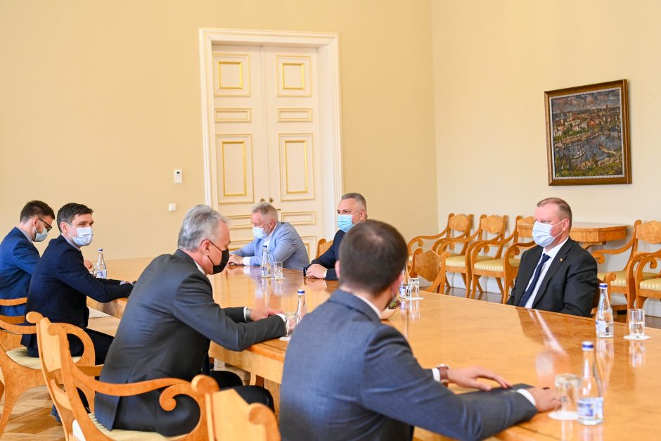 G. Nausėda susitiko su opozicijos vadovais: aptarė biudžetą, merų rinkimus