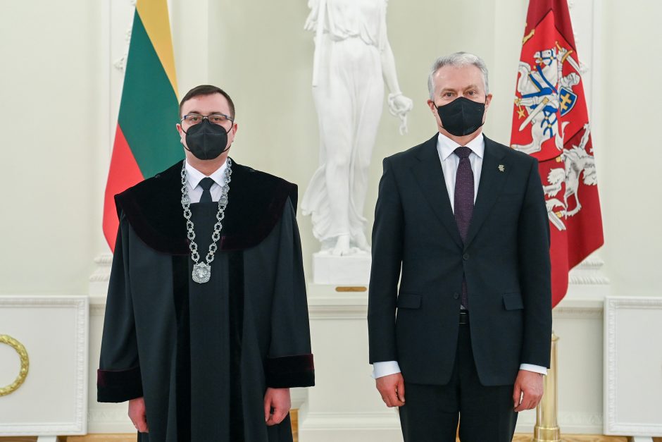 Prisiekė septyni nauji teisėjai