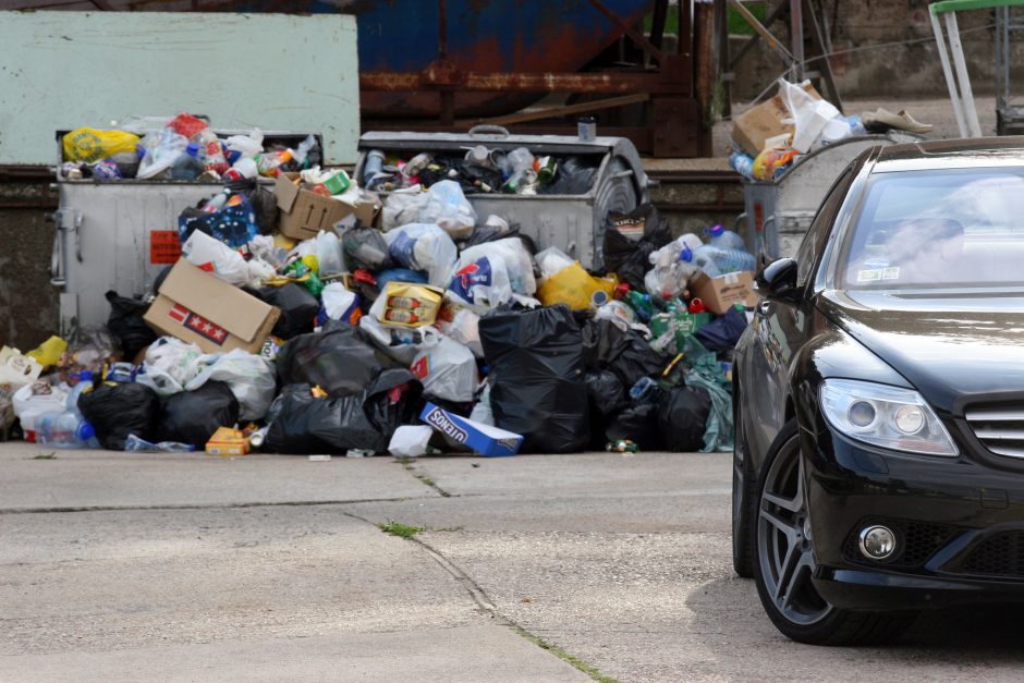 Per savaitę Vilniuje – 240 pažeidimų dėl neišvežtų atliekų, skiriamos baudos