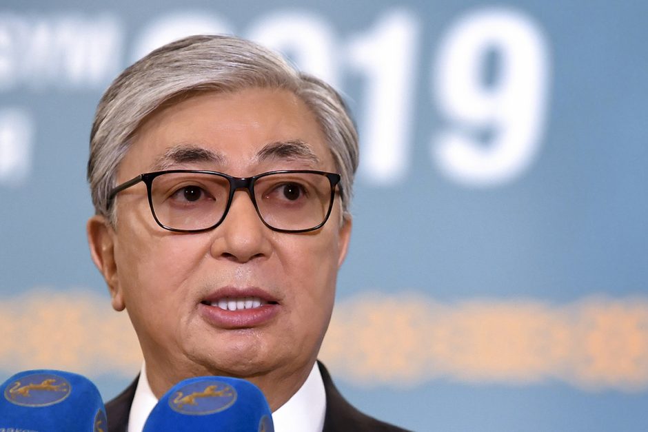 Kazachstanas prezidentu išsirinko N. Nazarbajevo nominuotą šalies įpėdinį