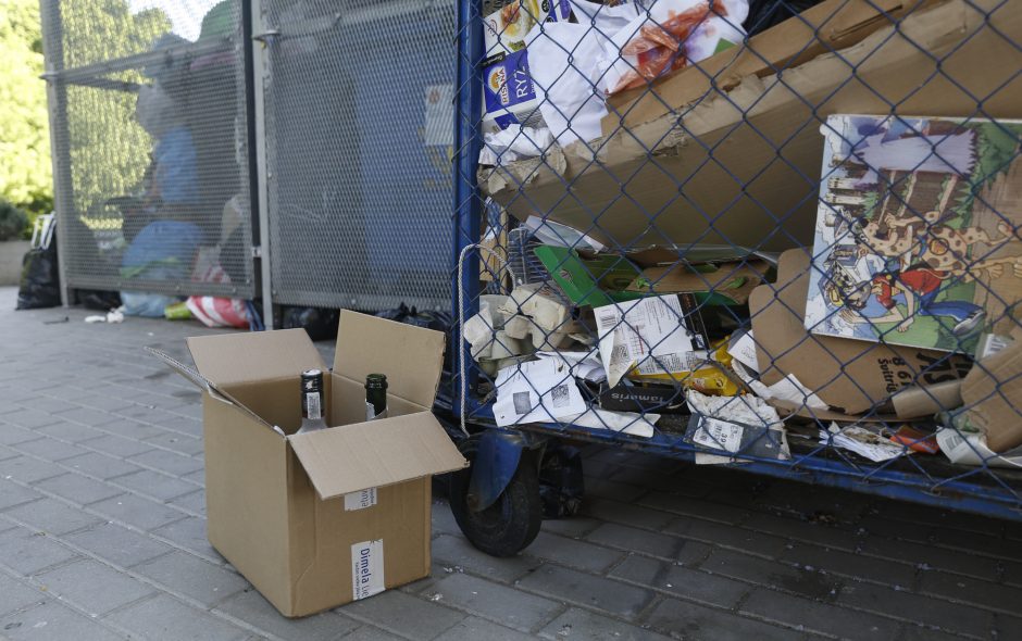 Pavojaus aliarmas dėl šiukšlių sostinėje neatšaukiamas