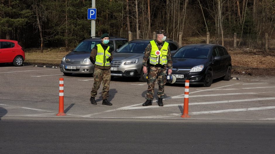 Per karantiną patruliuojantys šauliai mokysis atpažinti smurtinį elgesį