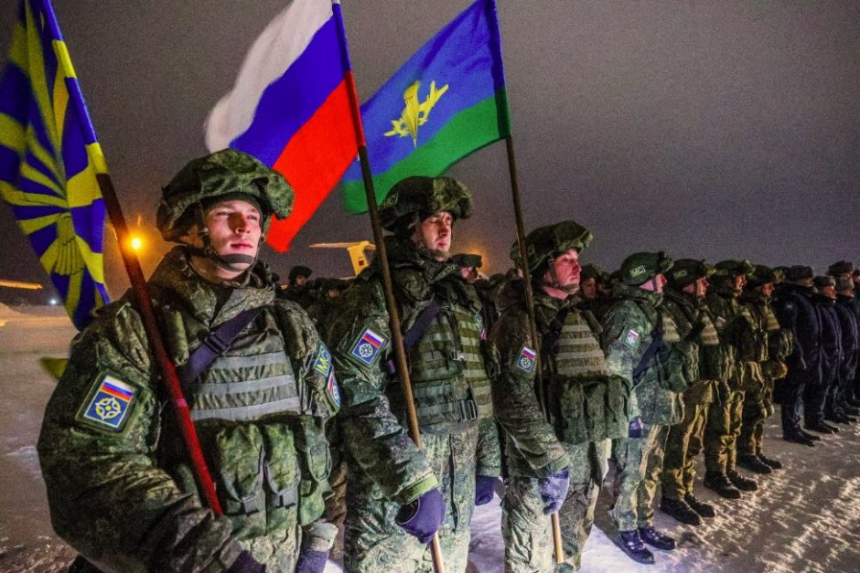 Rusija pranešė, kad kariai, dislokuoti Kazachstane per neramumus, jau grįžo namo