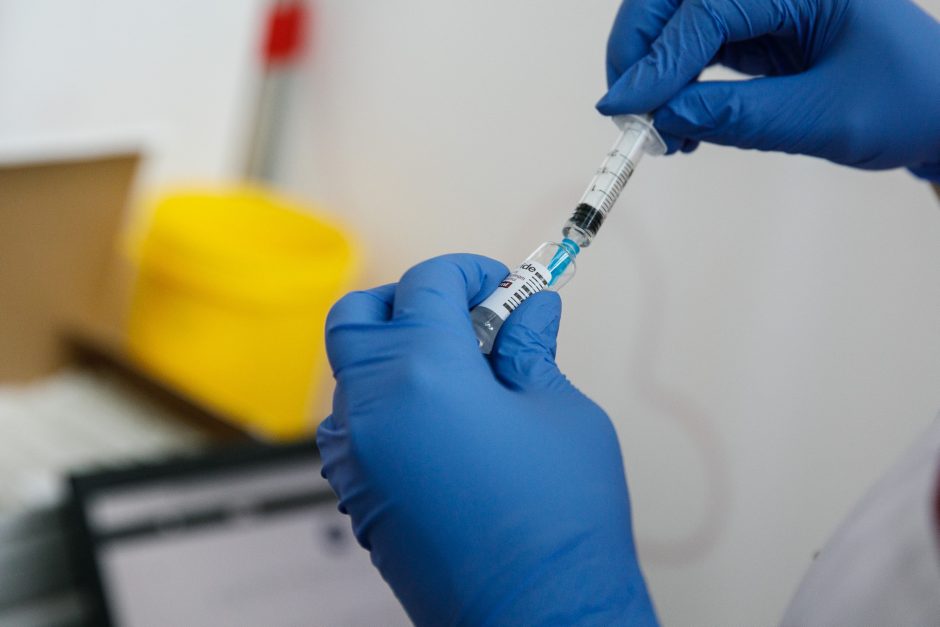 Lietuva Uzbekistanui perduos 607 tūkst. vakcinos nuo koronaviruso dozių