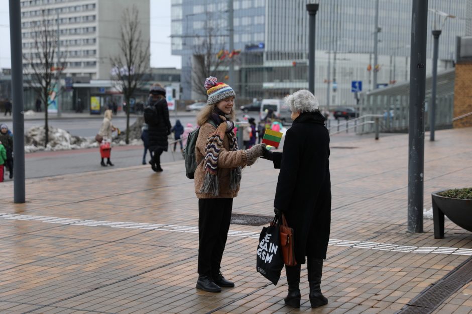 Patriotiškas partizanų istorijas vilniečiams primins užrašai ant autobusų