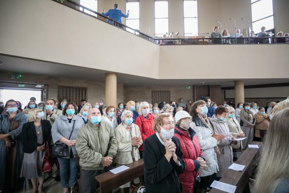 Grigiškėse – ypatinga diena: pašventinta nauja bažnyčia