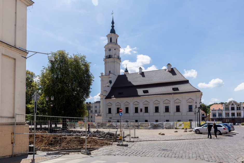 Rotušės aikštėje pluša archeologai: ko ieško?