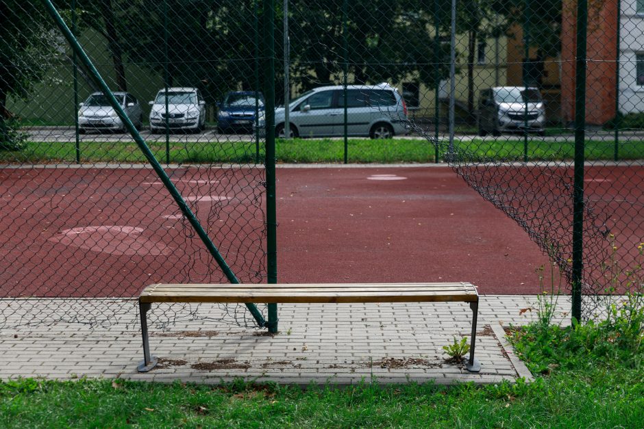 Įsiutino paauglių savivalė Garliavoje: birbina ir birbina po langais