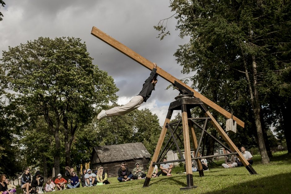 Prisijaukinti gravitaciją