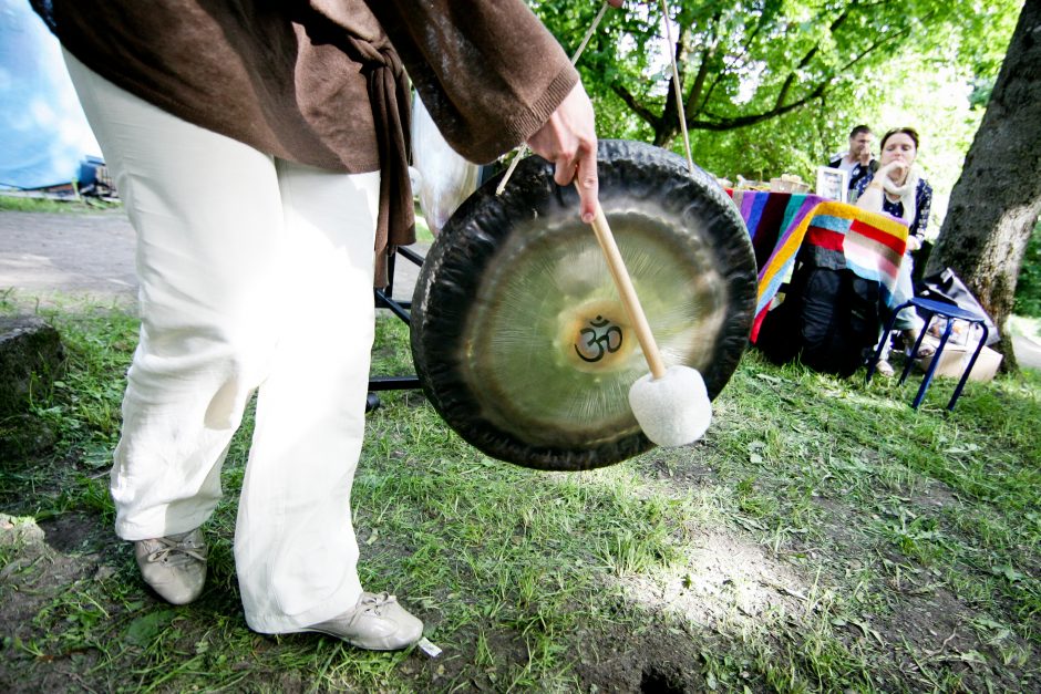 Kultūros naktį – D. Razausko ir gongų muzika Tibetui