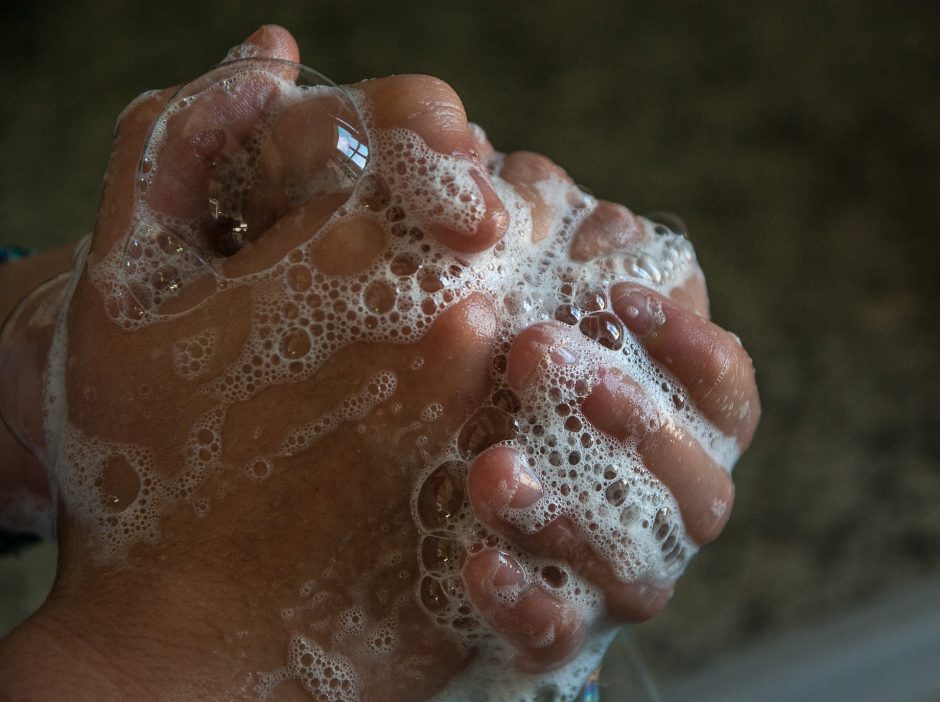 Tiesa ar mitas: ar tikrai prieš valgį būtina nusiplauti rankas?