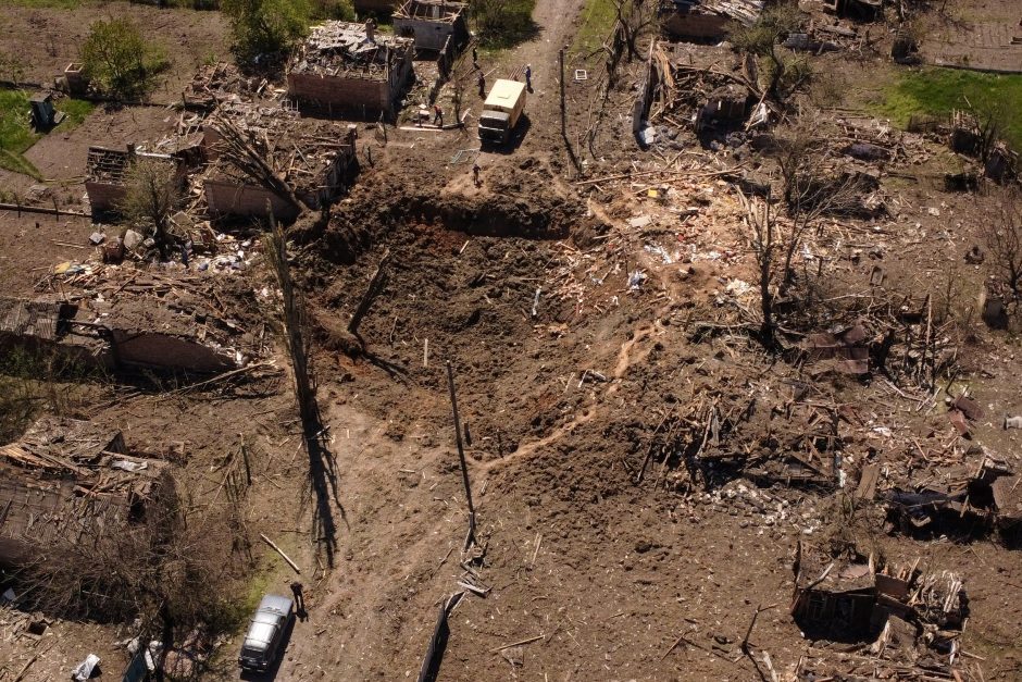 Rusija teigia per naktį sunaikinusi keturiolika Ukrainos amunicijos sandėlių