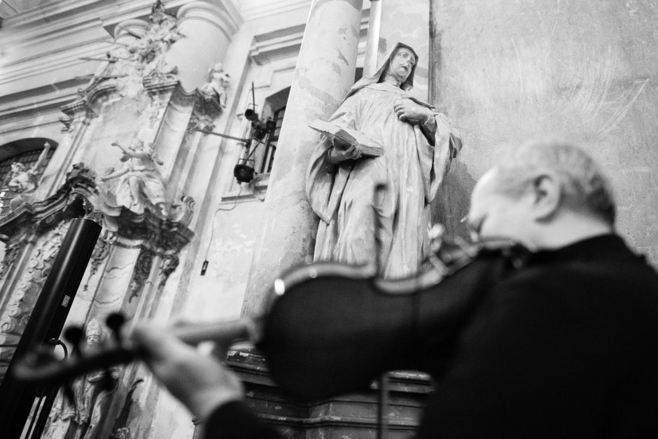 Šv. Kotrynos bažnyčios sienas užliejo S. Petreikio muzikos ramybė