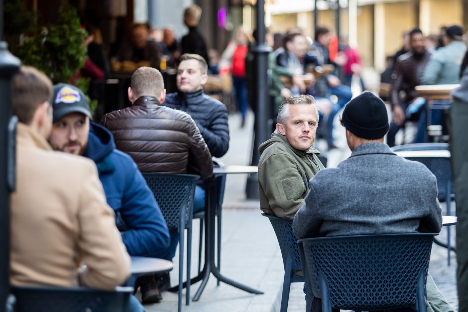 Barų ir kavinių atstovas: nelogiška riboti laiką su galimybių pasu