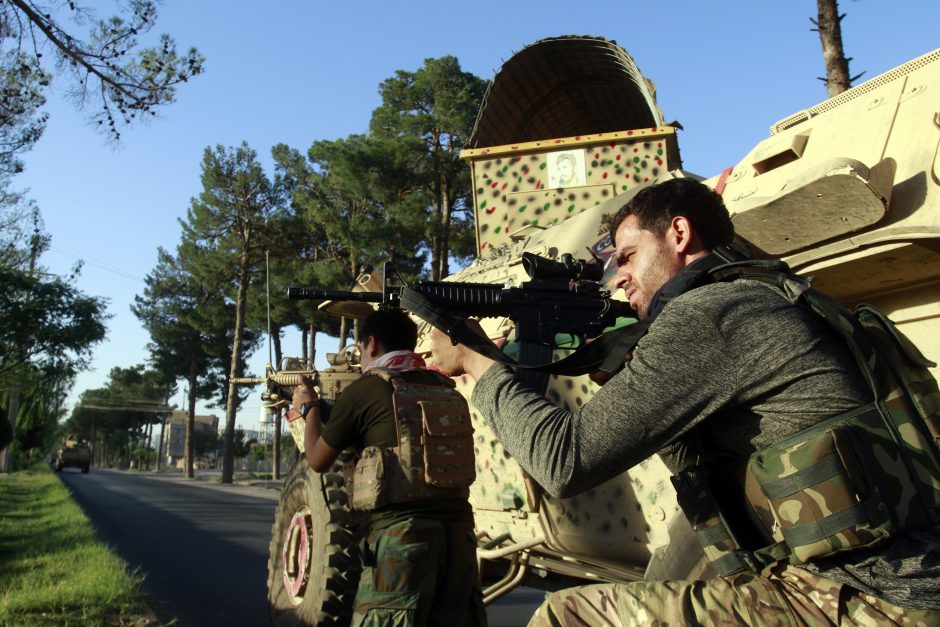 ES reikalauja „nuolatinių paliaubų“ Afganistane