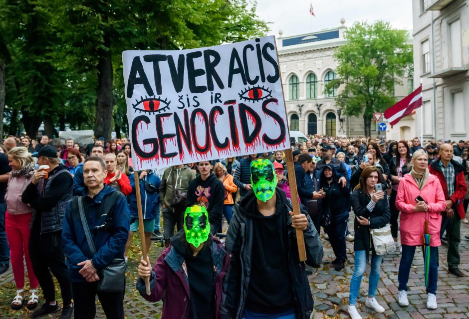 Latvijoje surengtas protestas prieš griežtesnes COVID-19 taisykles