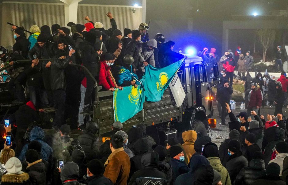 Kazachstane per neramumus suimta beveik 6 tūkst. žmonių