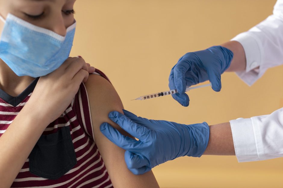 EVA rekomendavo skiepyti 12–17 metų vaikus „Moderna“ vakcina