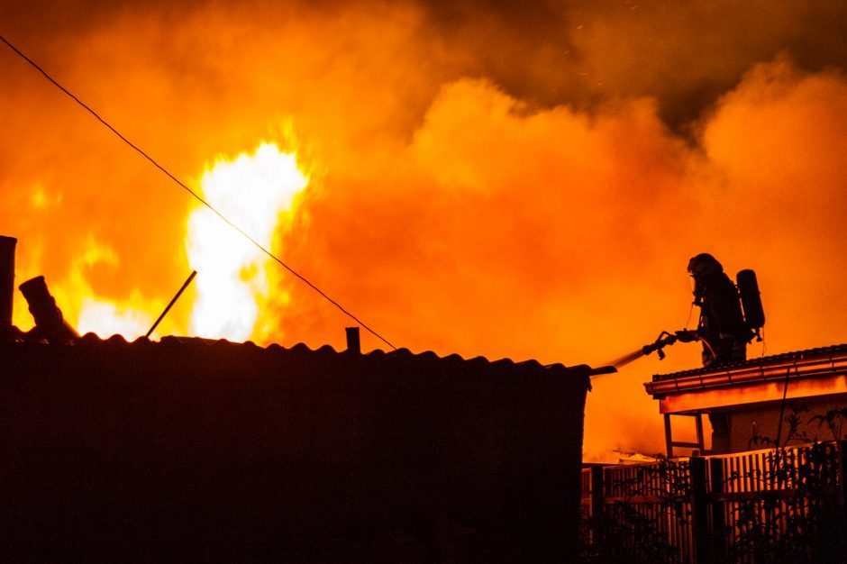 Vilniuje užgesinus gaisrą rastas žmogaus kūnas