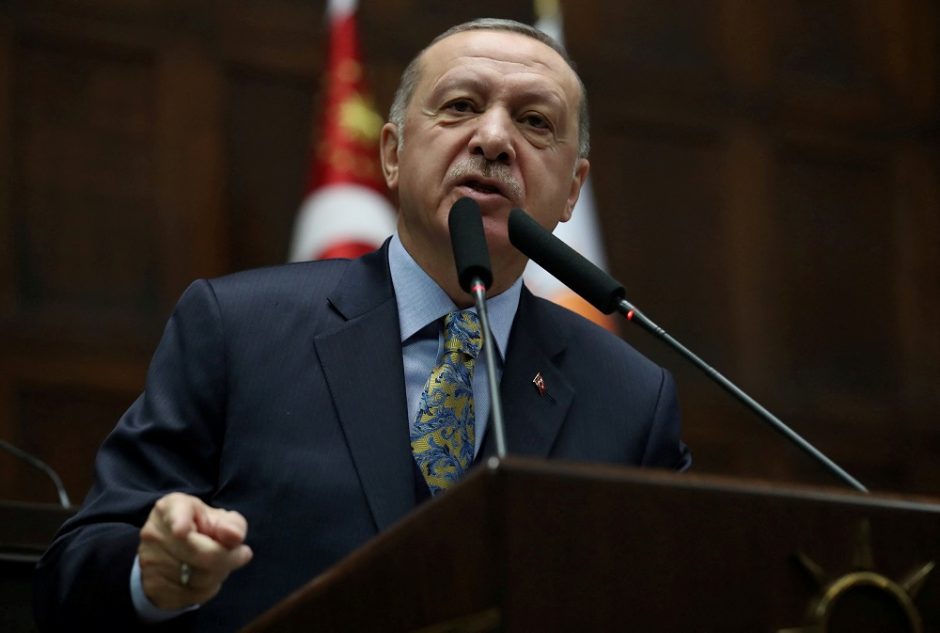 R. T. Erdoganas trečią dieną nepasirodys rinkimų kampanijos renginiuose