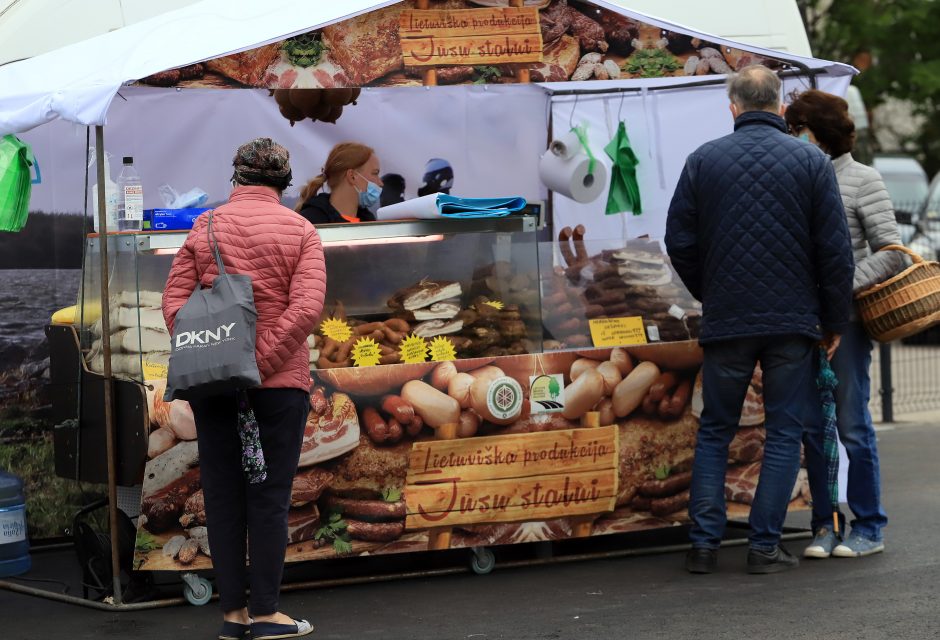 Ūkininkų turgelyje prie Kauno rajono savivaldybės įvežtinės produkcijos nebus