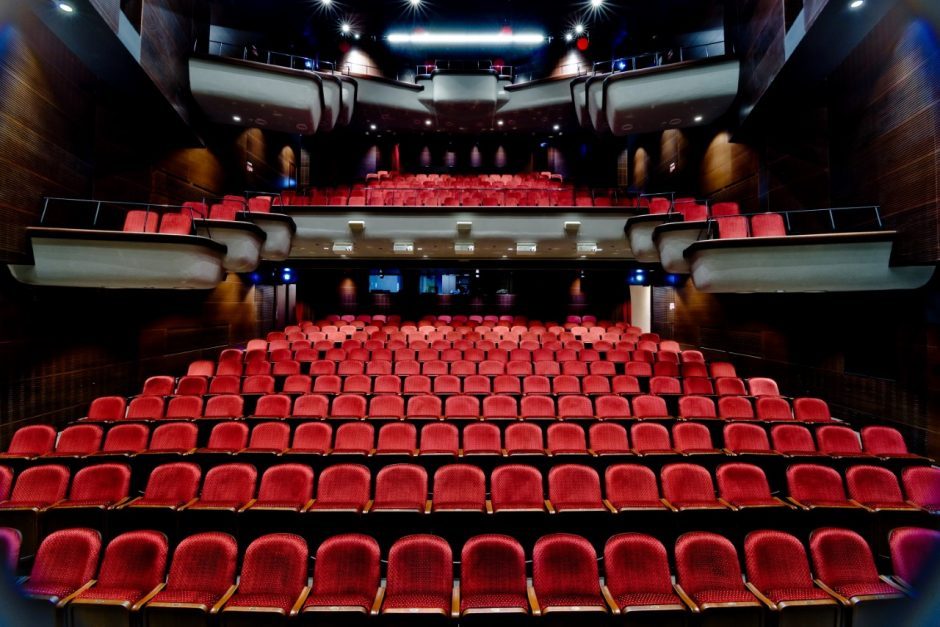 Teatrai ir koncertų salės pradės atsiverti birželio viduryje