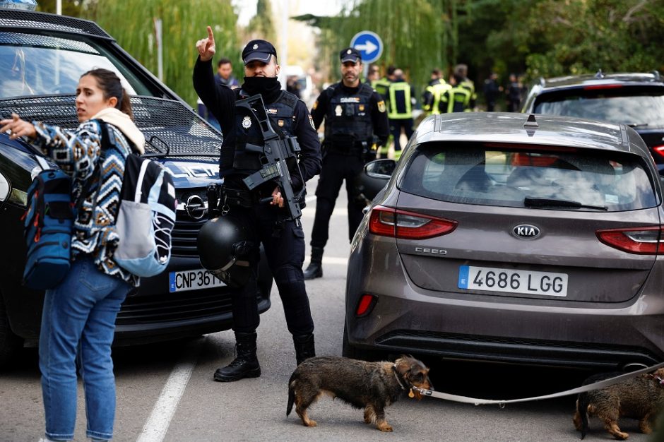 Ukrainos ambasadoje Madride sprogus laiške buvusiai bombai nesunkiai sužeistas darbuotojas