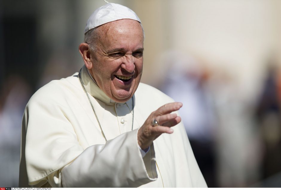 Prezidentas šv. Velykų proga pasveikino popiežių Pranciškų: turime kurti brolišką pasaulį