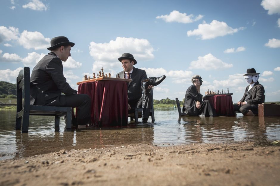 Vizualinių eksperimentų teatras „Kosmos Theatre“ pradeda pirmąjį sezoną