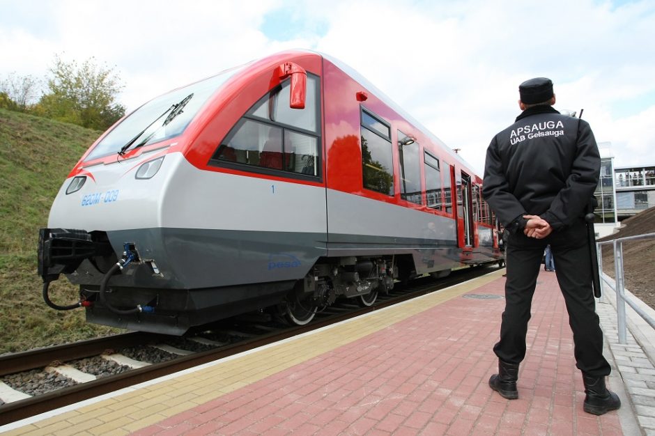 Vasarą bus ribojamas traukinių eismas tarp Vilniaus ir oro uosto bei Jašiūnių