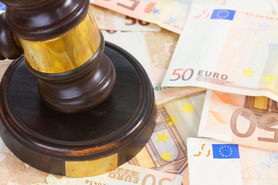 ES Teisingumo Teismas nurodė Lenkijai mokėti po 1 mln. eurų per dieną už ginčą dėl teismų