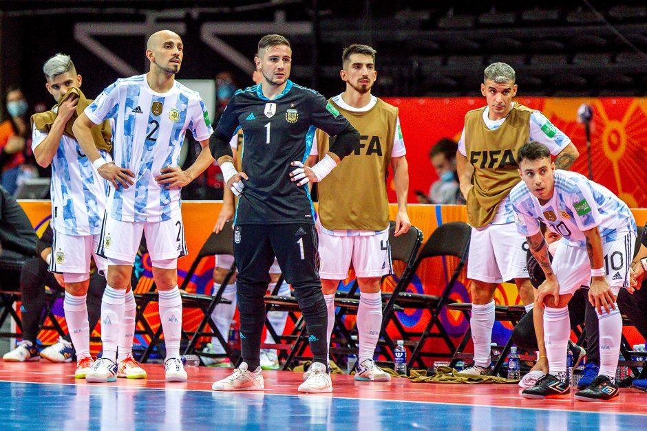 Pasaulio salės futbolo čempionate Brazilija ir Argentina užsitikrino kelialapius į pusfinalį