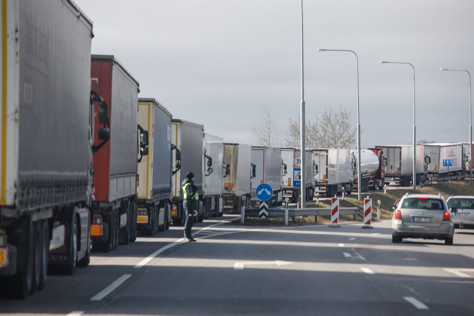 Dėl padidėjusio transporto srauto – ilgesnės eilės pasienyje