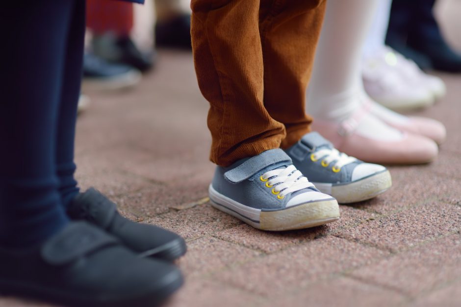 Trys patarimai, kaip išsirinkti tinkamą vaikiškų batų dydį