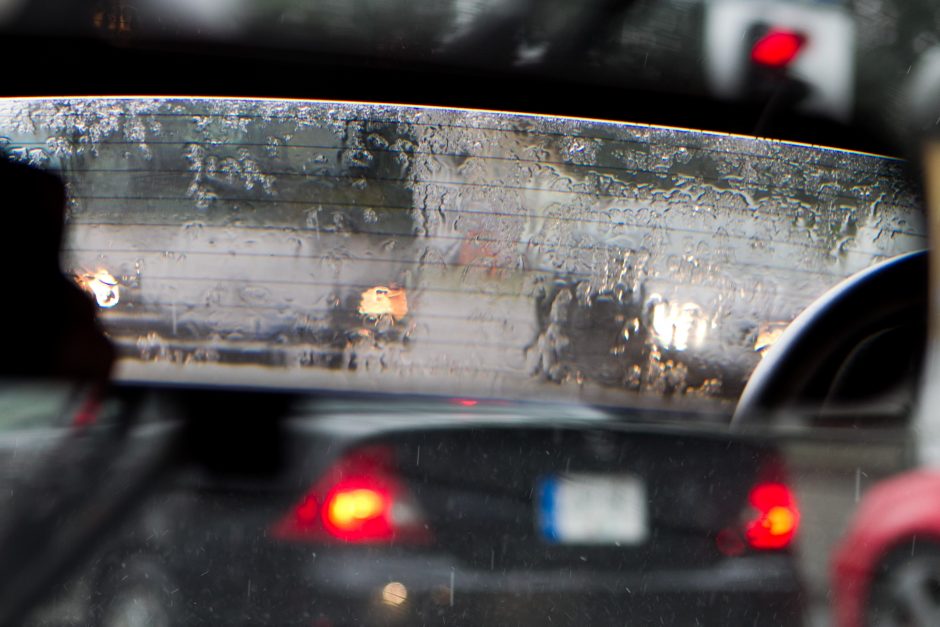 Eismo sąlygos: naktį lis, stiprės pietvakarių vėjas
