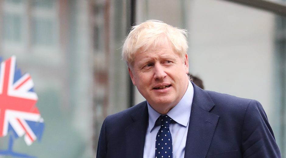 B. Johnsonas pasiryžęs likti premjeru, net jei teks prašyti ES atidėti „Brexit“