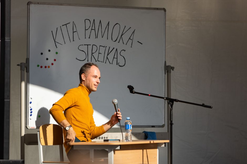 Prie Vyriausybės prasideda mokytojų streikas