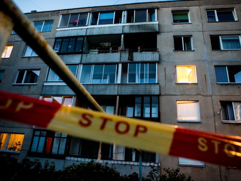 Skaudi nelaimė: Vilkaviškio rajone pro antro aukšto langą iškrito trimetis