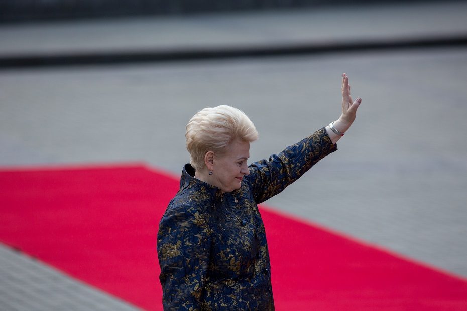 D. Grybauskaitė: korupcijos skandalas EP daro gėdą visoms ES institucijoms