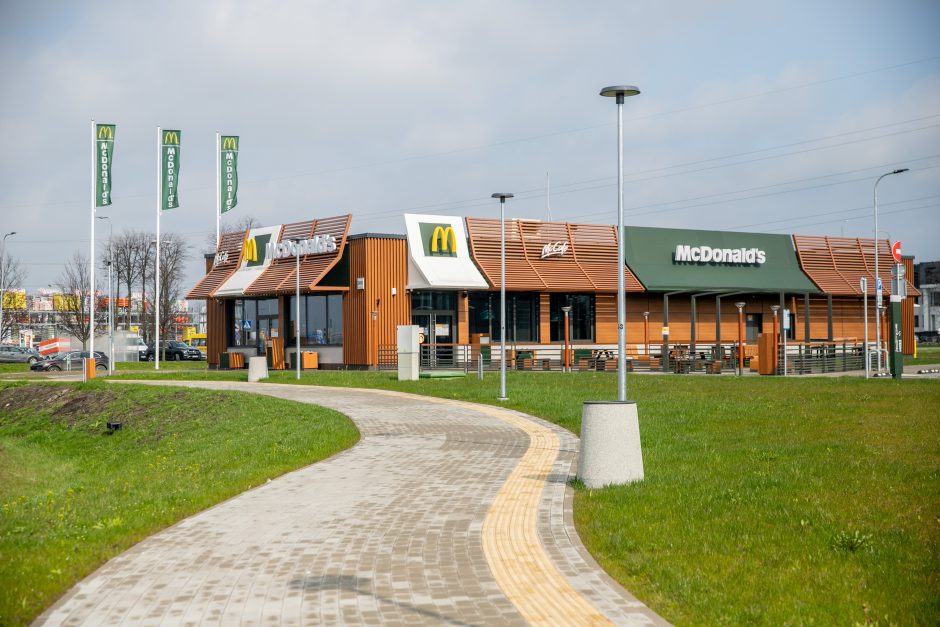 Savivaldybė apie automobilių spūstis prie „McDonald‘s“: ieškoma sprendimų