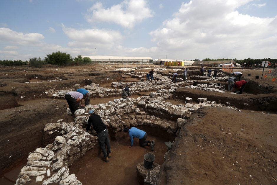 Izraelyje rastos 5 tūkst. metų senumo miesto liekanos