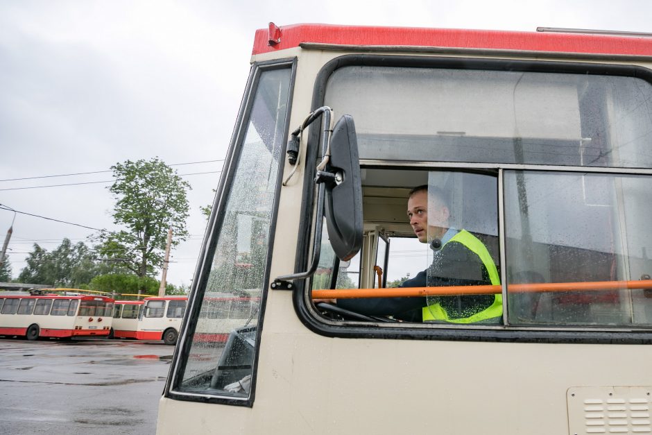 Sostinės viešojo transporto vairuotojai varžėsi meistriškumo varžybose