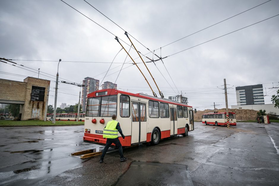 Sostinės viešojo transporto vairuotojai varžėsi meistriškumo varžybose