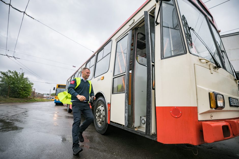 Sostinės viešojo transporto vairuotojai varžėsi meistriškumo varžybose